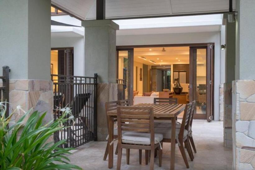 ویلا دلوکس 3 خوابه, Luxury Apartments At Temple Resort And Spa Port Douglas
