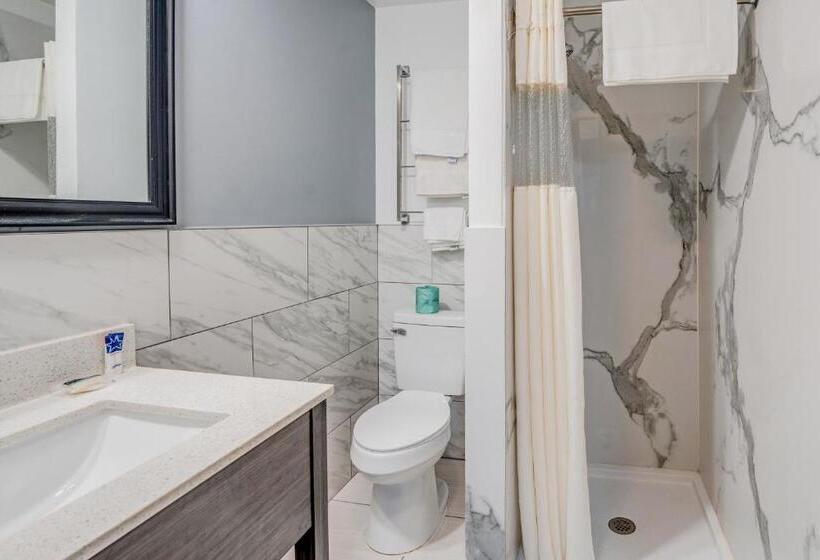 اتاق لوکس با تخت بزرگ, Americas Best Value Inn Stonington Mystic