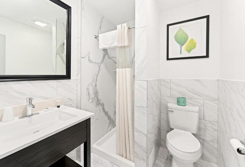 اتاق استاندارد با تخت بزرگ, Americas Best Value Inn Stonington Mystic