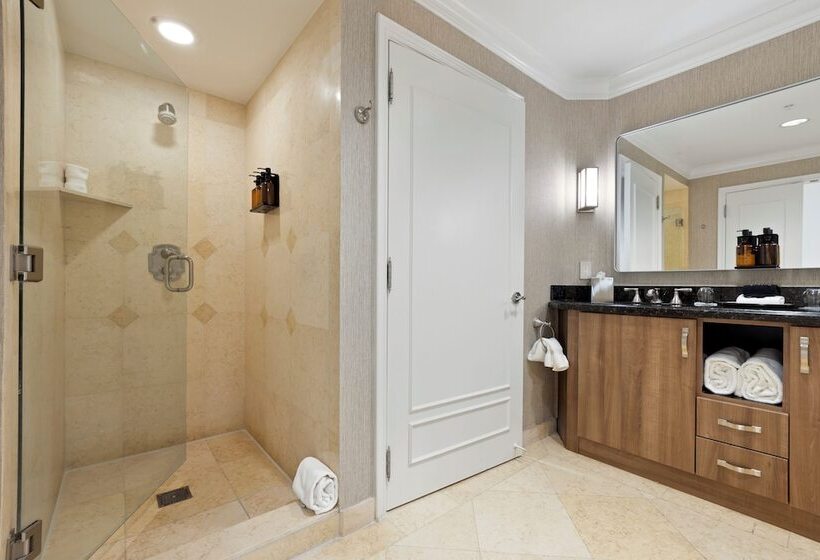 مجموعه ویستا شهر, The Atlantic Hotel & Spa