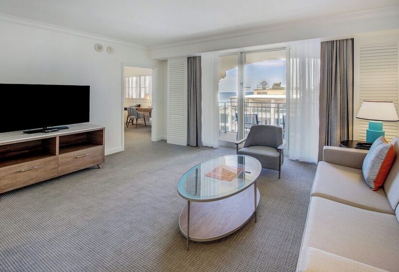 سوییت با چشم‌انداز دریا, The Atlantic Hotel & Spa