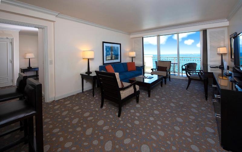 سوییت با چشم‌انداز دریا, The Atlantic Hotel & Spa