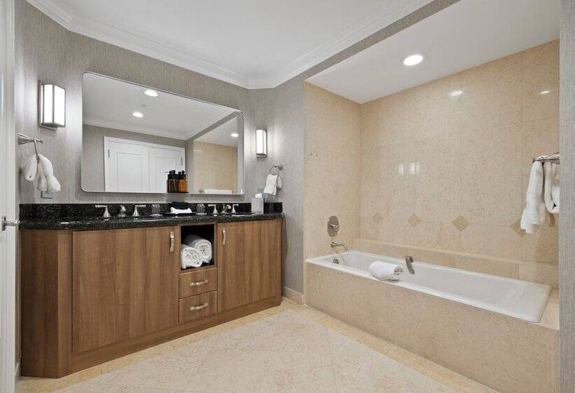 سوییت با چشم‌انداز دریا, The Atlantic Hotel & Spa