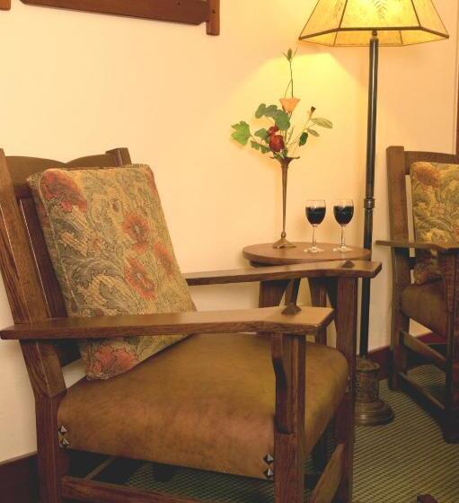 اتاق لوکس با تخت بزرگ, Blackbird Inn