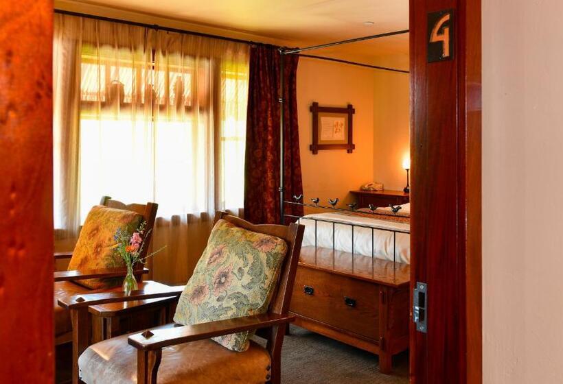 اتاق سوپریور با تخت بزرگ, Blackbird Inn