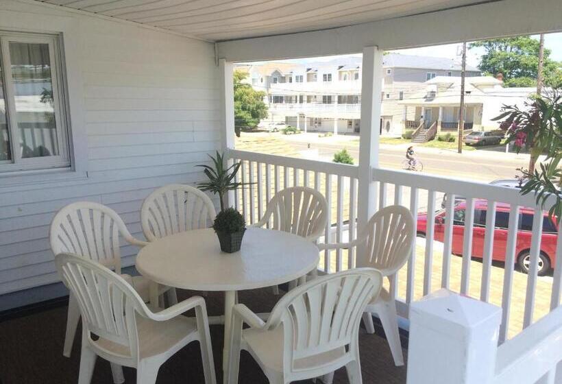 آپارتمان خانوادگی, Daytona Inn And Suites