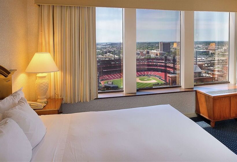 Standard Room with Views, Hilton St. Louis At The Ballpark