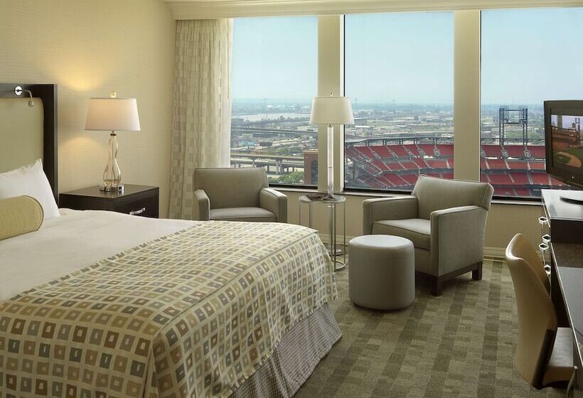 Standard Room with Views, Hilton St. Louis At The Ballpark