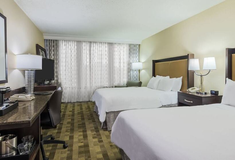 Standard Room with Views, Hilton St. Louis At The Ballpark