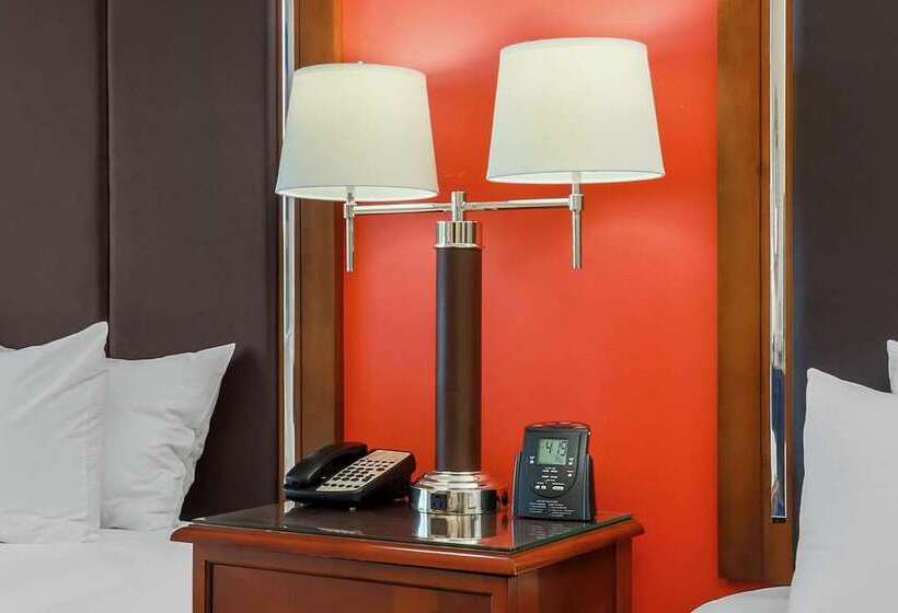 اتاق پرمیوم, Hilton St. Louis At The Ballpark