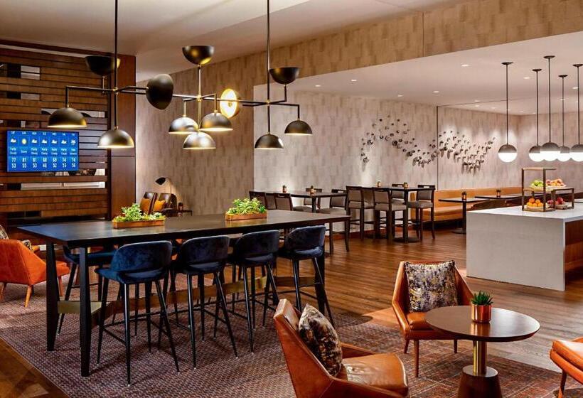 اتاق اجرایی, Indianapolis Marriott Downtown