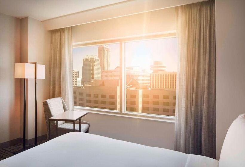 اتاق استاندارد با 2 تخت دوبل, Indianapolis Marriott Downtown