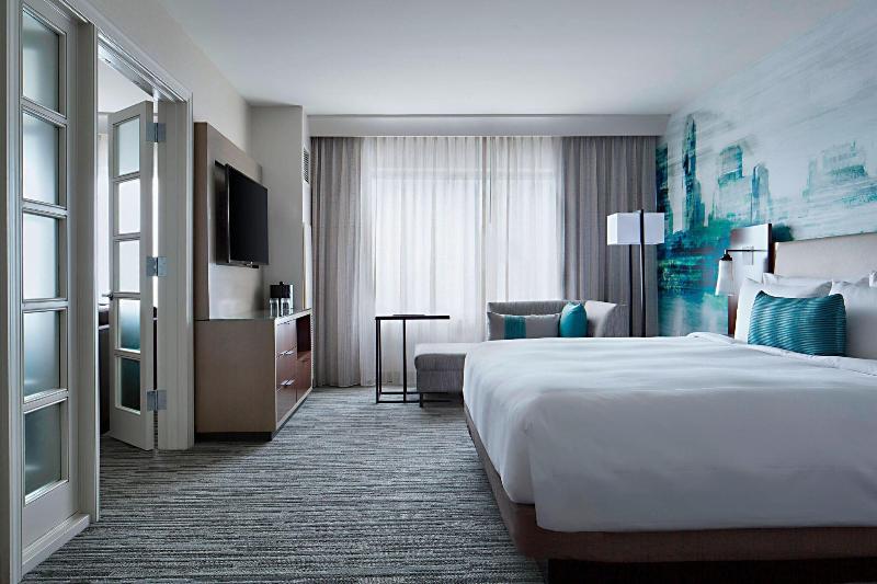 اتاق استاندارد با تخت بزرگ, Indianapolis Marriott Downtown