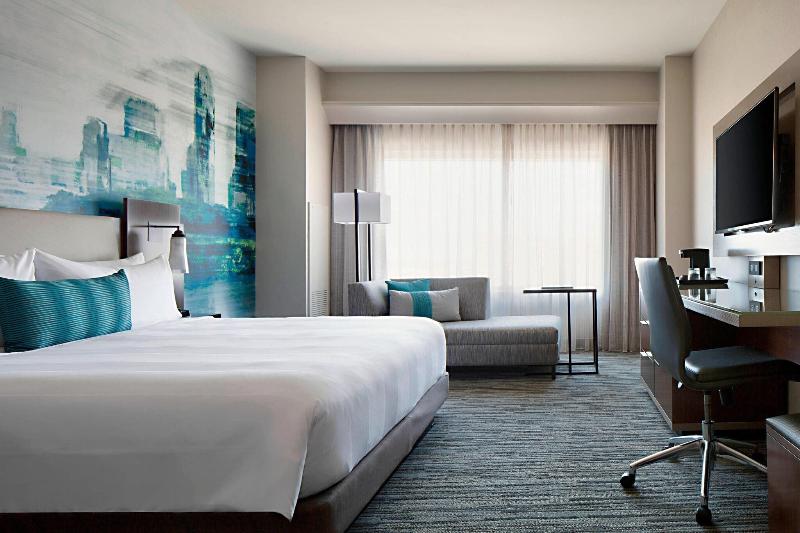 اتاق استاندارد برای معلولان, Indianapolis Marriott Downtown