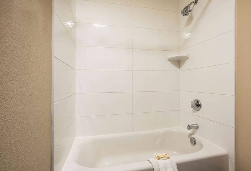 اتاق لوکس, La Quinta By Wyndham Eugene