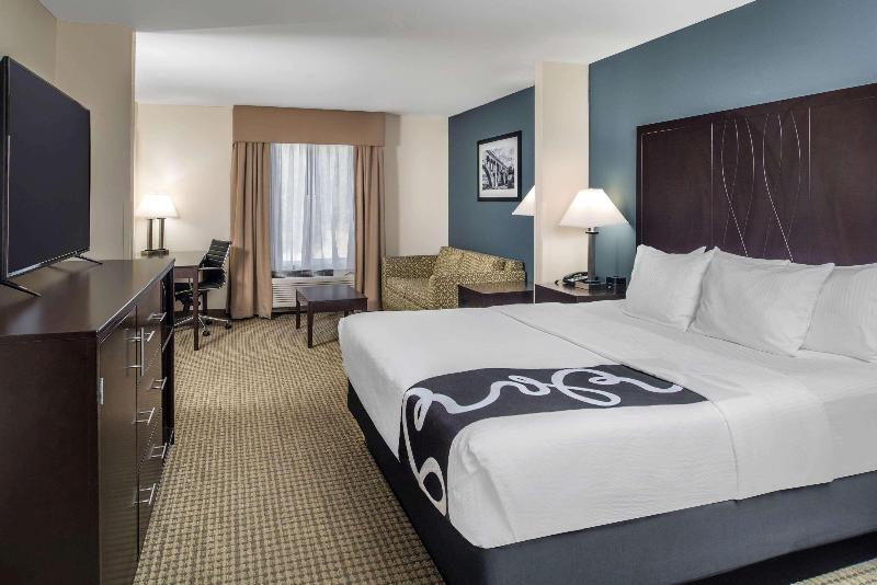 اتاق لوکس با تخت بزرگ, La Quinta By Wyndham Moscow Pullman