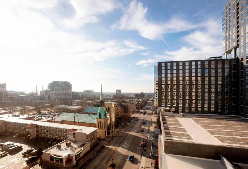 اتاق استاندارد با چشم‌انداز شهر, Louisville Marriott Downtown