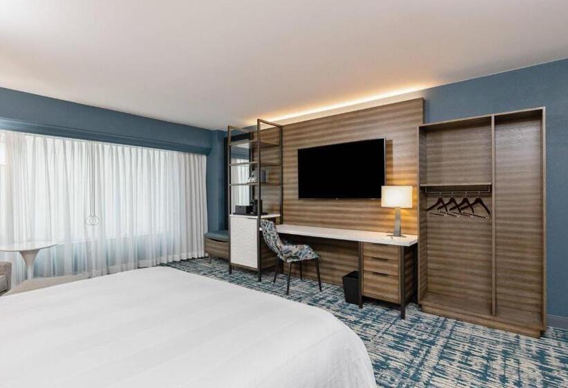 اتاق استاندارد با تخت بزرگ, Marriott Anchorage Downtown