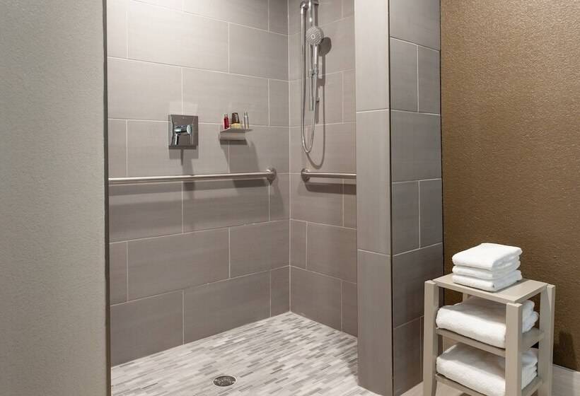 اتاق استاندارد با تخت دوبل, Marriott Savannah Riverfront