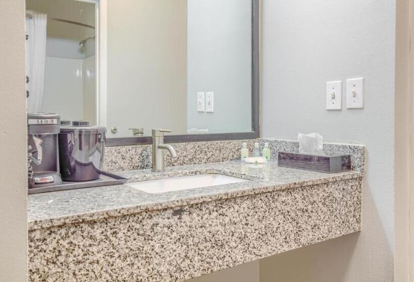 اتاق استاندارد, Quality Inn