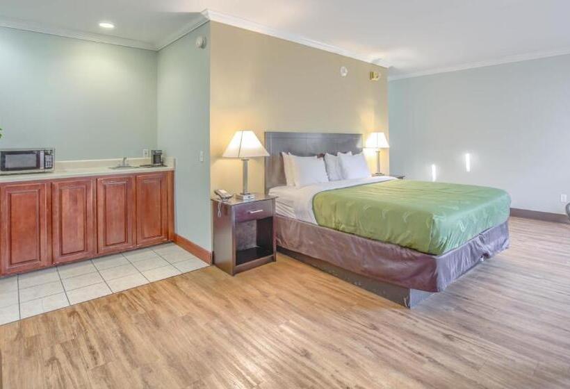 سوییت, Quality Inn