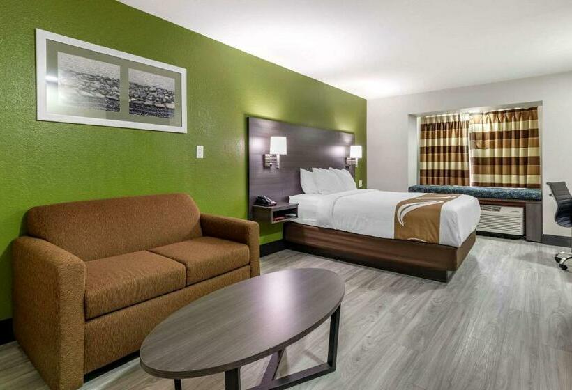 Suite Adapted for people with reduced mobility, Quality Inn & Suites Longview I20