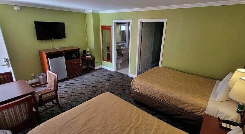 Familie Suite, Redondo Inn And Suites