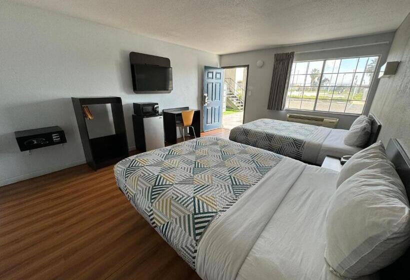 اتاق استاندارد برای معلولان, Motel 6 Delano, Ca