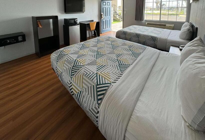 اتاق استاندارد برای معلولان, Motel 6 Delano, Ca