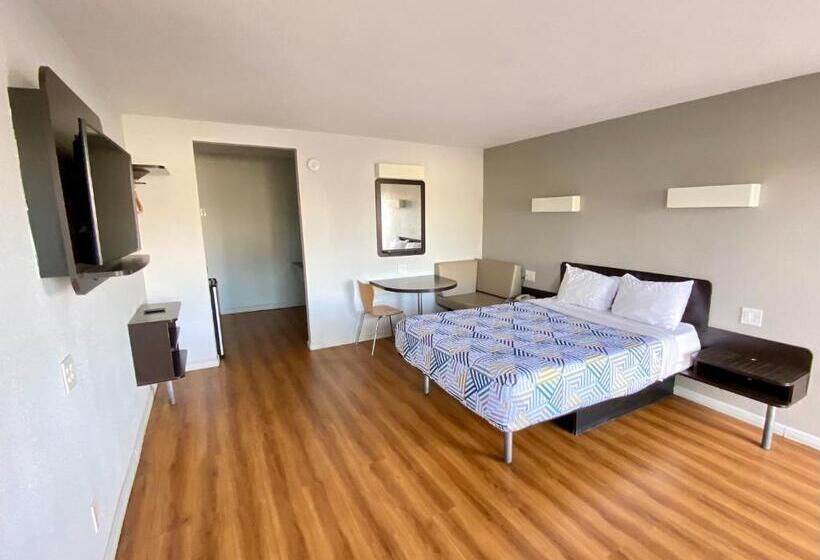 اتاق لوکس, Motel 6 Delano, Ca