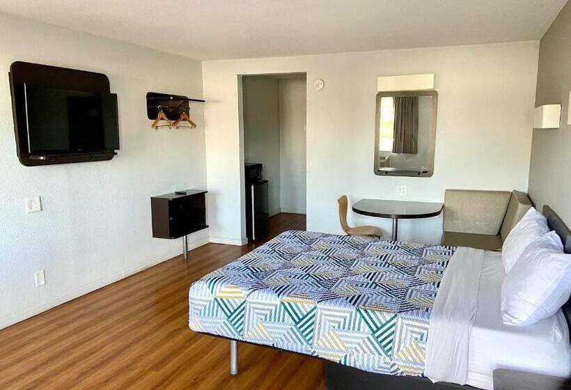 اتاق لوکس, Motel 6 Delano, Ca