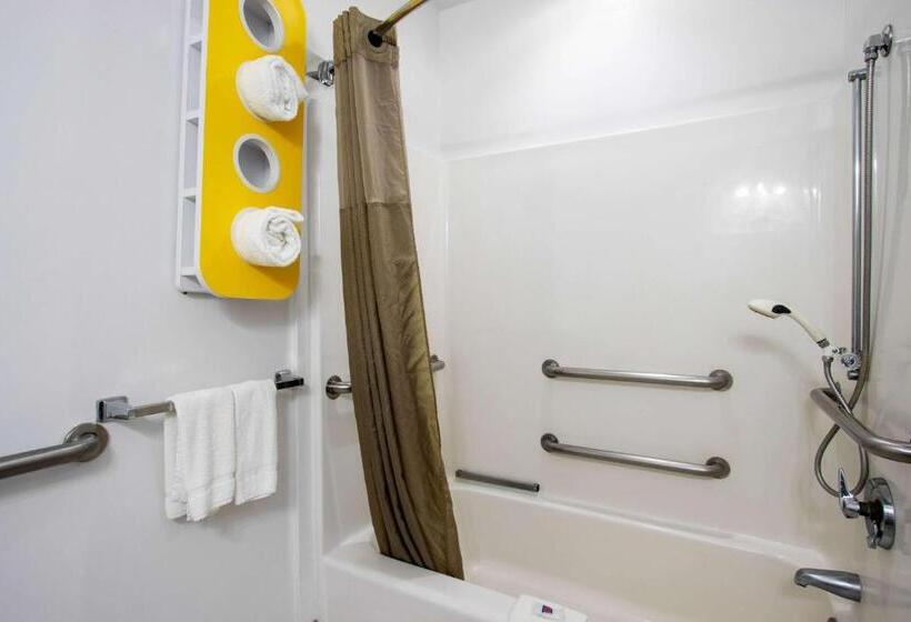 اتاق استاندارد برای معلولان, Motel 6 El Paso, Tx   Southeast