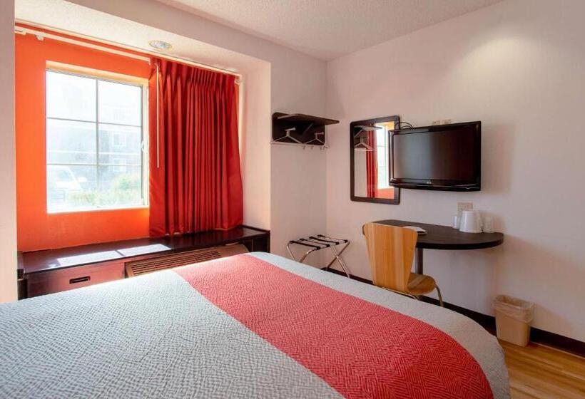 Standard Room Adapted for people with reduced mobility, Motel 6 El Paso  Southeast