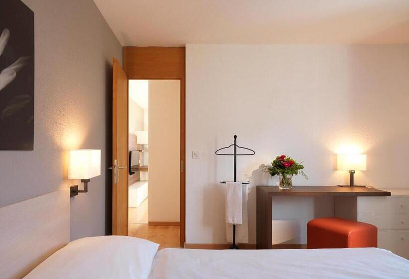 Апартаменты 3 Спальни, Private Holiday Homes By Solaria