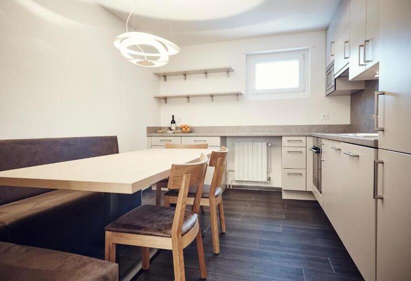 Апартаменты 3 Спальни, Private Holiday Homes By Solaria