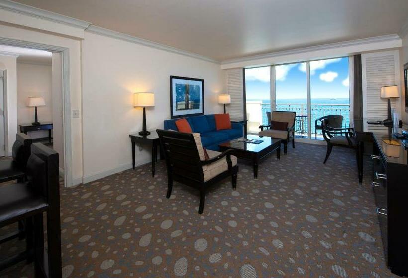 سوییت با چشم‌انداز دریا, The Atlantic Hotel & Spa