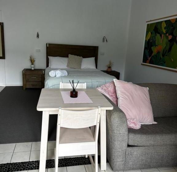 اتاق استاندارد با تخت دو نفره بزرگ, Apartments At Glen Isla