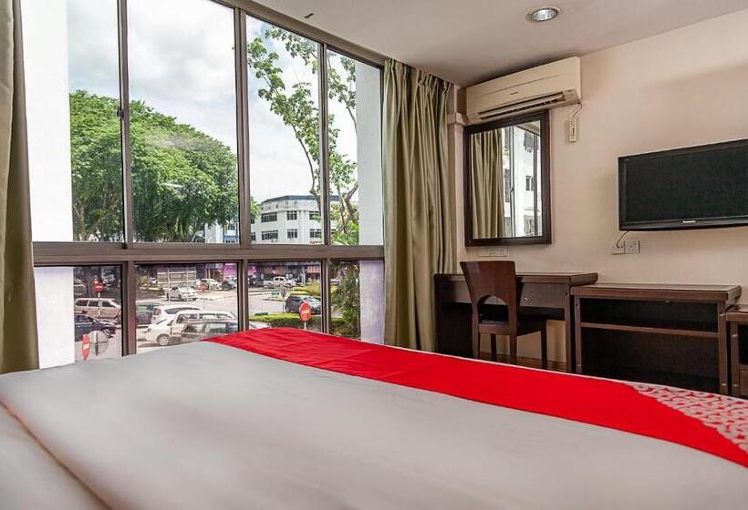 اتاق لوکس با تخت بزرگ, Oyo 90055 Mansion Inn