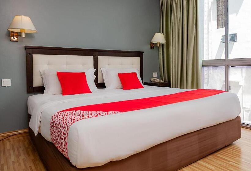 اتاق لوکس با تخت بزرگ, Oyo 90055 Mansion Inn
