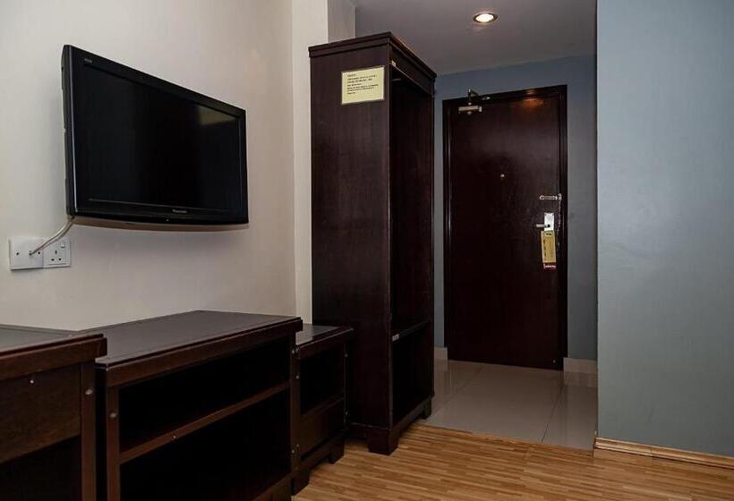 اتاق لوکس با تخت بزرگ, Oyo 90055 Mansion Inn