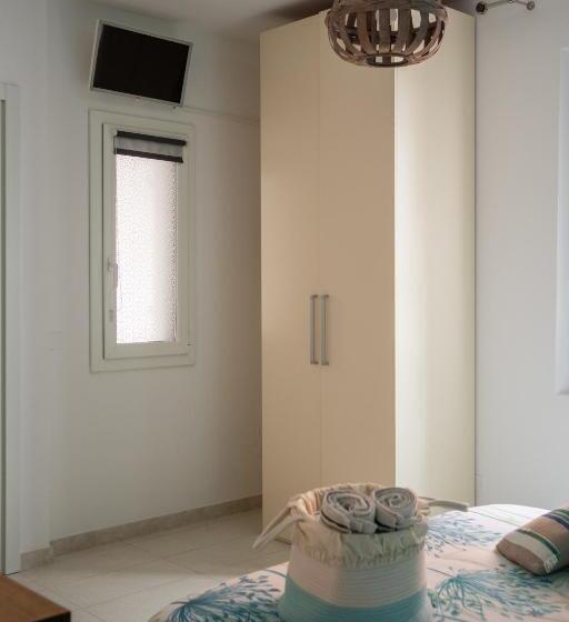 اتاق استاندارد, Intra Rooms