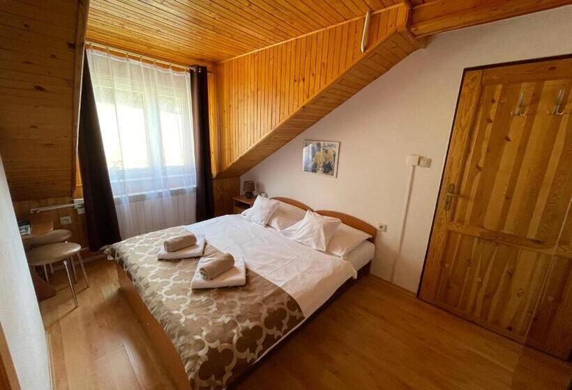 اتاق استاندارد با چشم‌انداز باغ, Spa & Wellness Penzión Zorhill