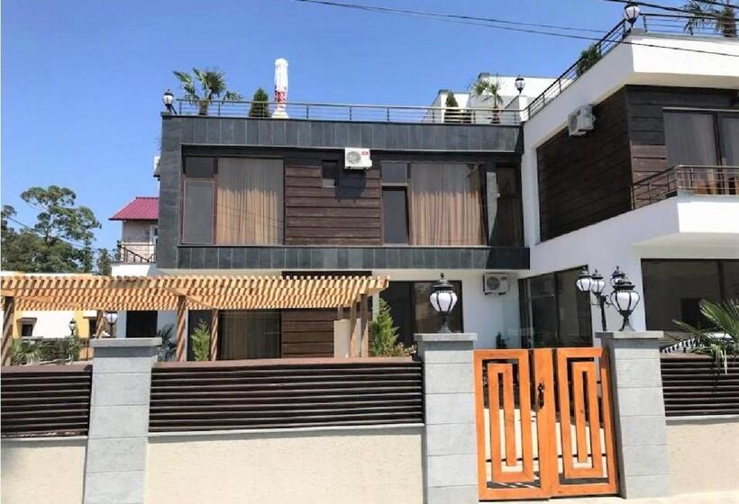آپارتمان 1 خوابه با تراس, Aparthotel Family