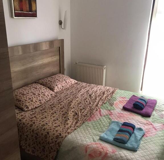 آپارتمان 1 خوابه با تراس, Aparthotel Family