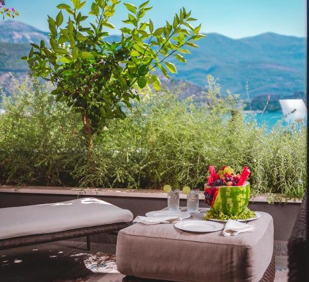 سوئیت اجرایی با چشم‌انداز دریا, Boutique Hotel Vissi D Arte