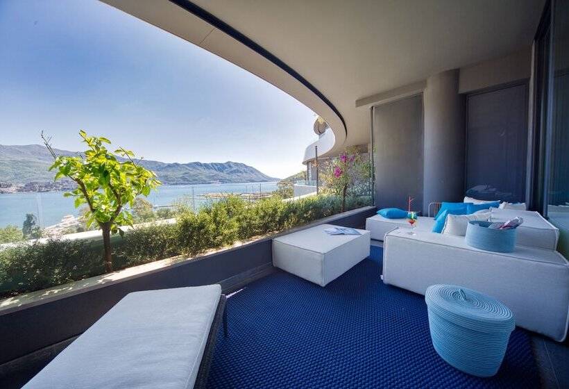 سوئیت اجرایی با چشم‌انداز دریا, Boutique Hotel Vissi D Arte