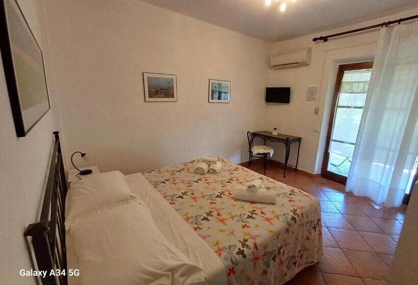 اتاق استاندارد سه نفره, Agriturismo Bio Pian Dei Casali