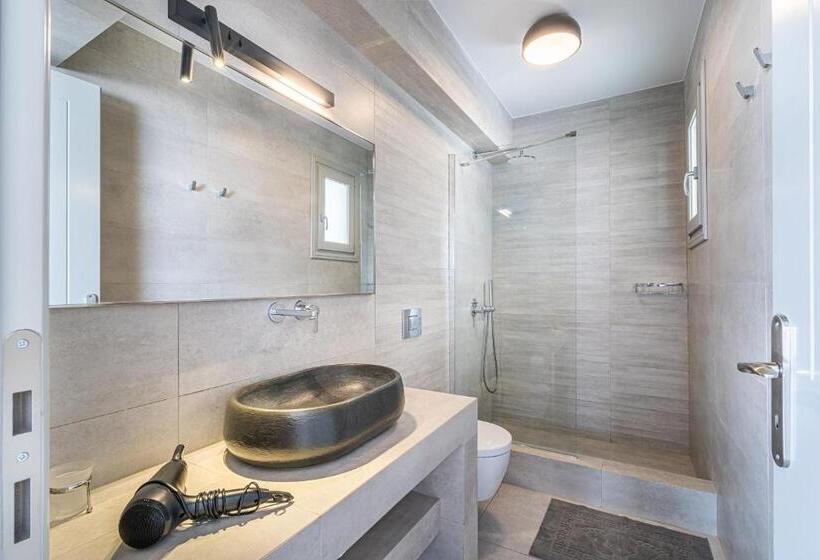 سوئیت جونیور دلوکس با چشم‌انداز, Caldera Stories Private Suites
