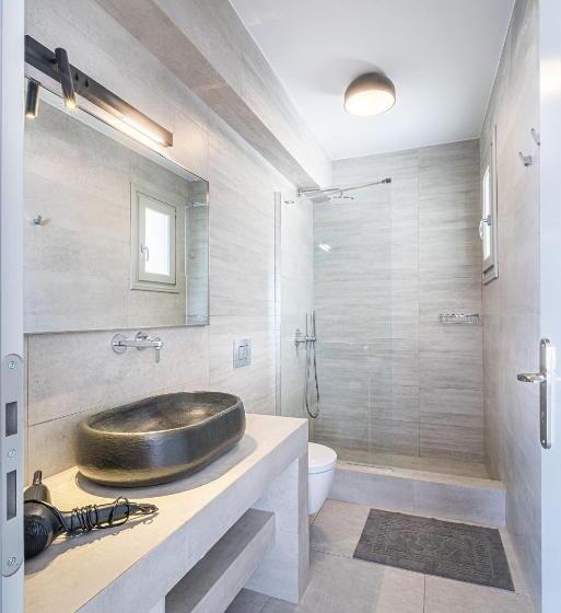 سوئیت جونیور دلوکس با چشم‌انداز, Caldera Stories Private Suites