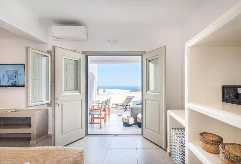 سوئیت جونیور با چشم‌انداز, Caldera Stories Private Suites